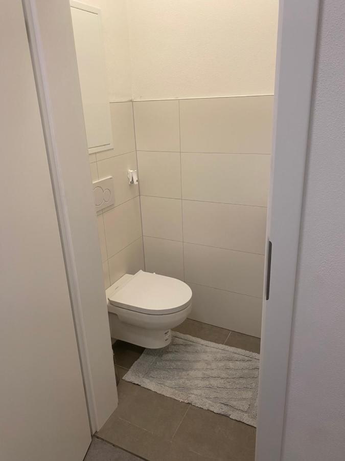 Wohnung City Nord Mit Balkon Herzogsdorf Екстериор снимка